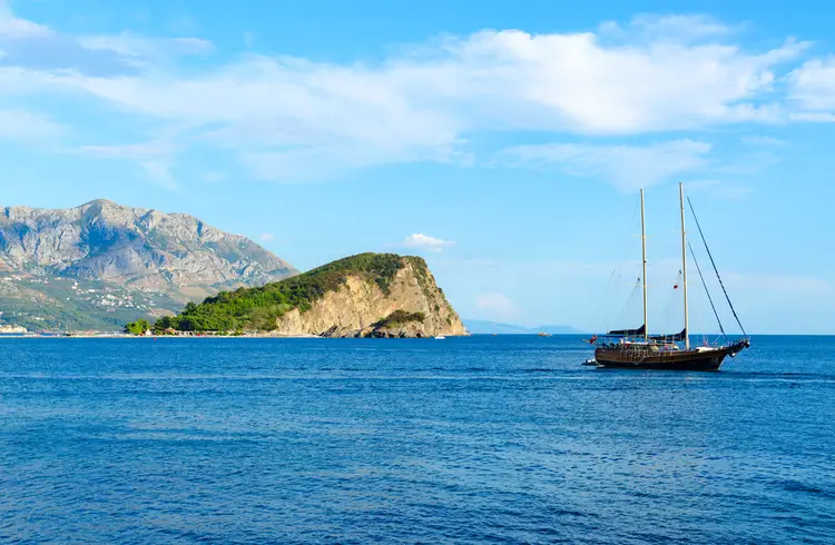 budva spiaggia sveti nikola montenegro