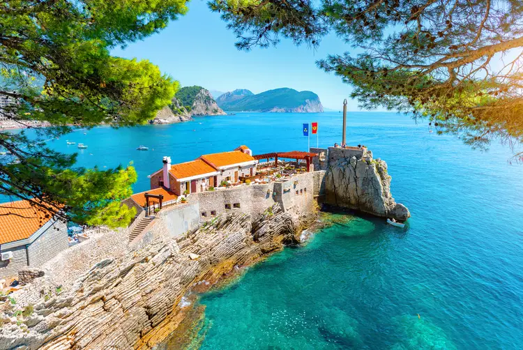 spiaggia petrovac na moru montenegro