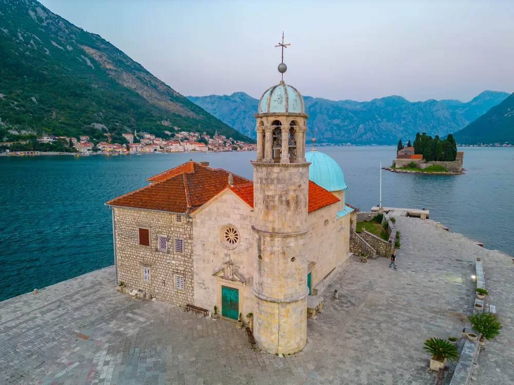 Isola gospa od skrpjela perast montenegro