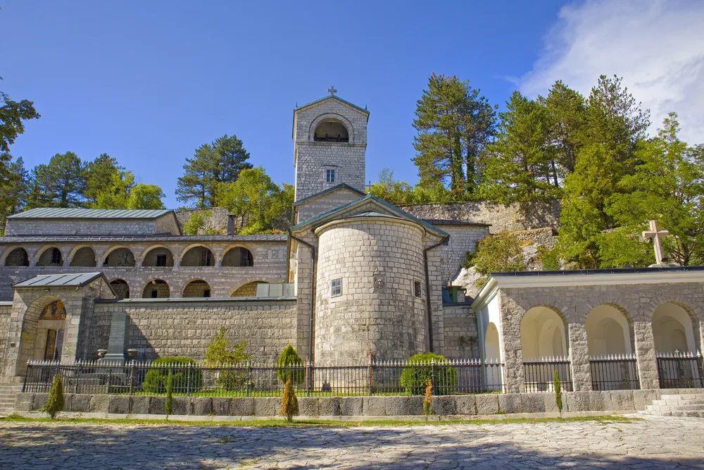 Le migliori chiese e monasteri del Montenegro 6 monastero cetinje montenegro 5