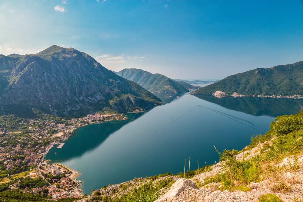 Cosa vedere a Risan, la perla delle Bocche di Cattaro 4 spiaggia di risan montenegro