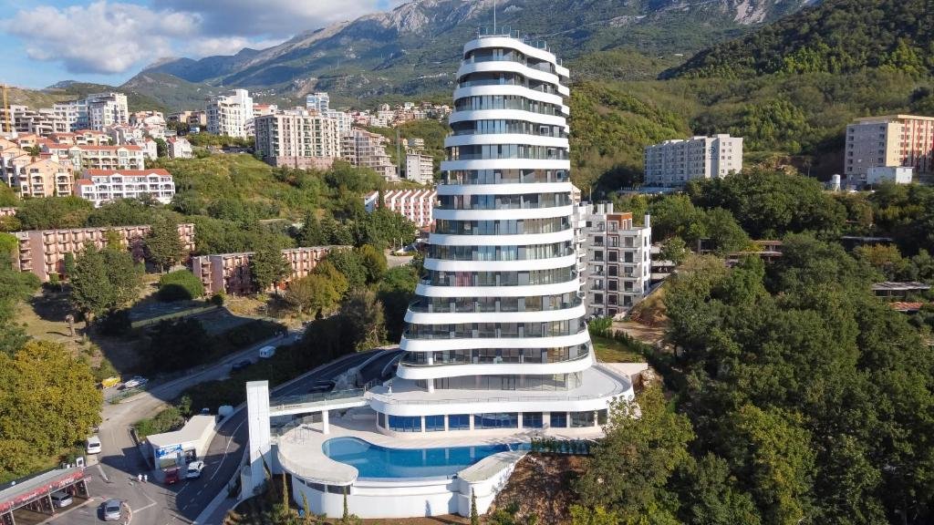 Alla scoperta di Bečići, la spiaggia più bella della riviera di Budva 7 Skyline resort becici montenegro