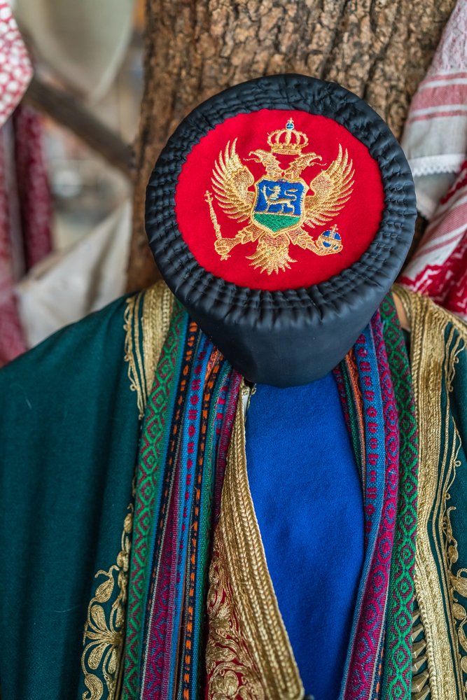 kapa tipico copricapo montenegrino