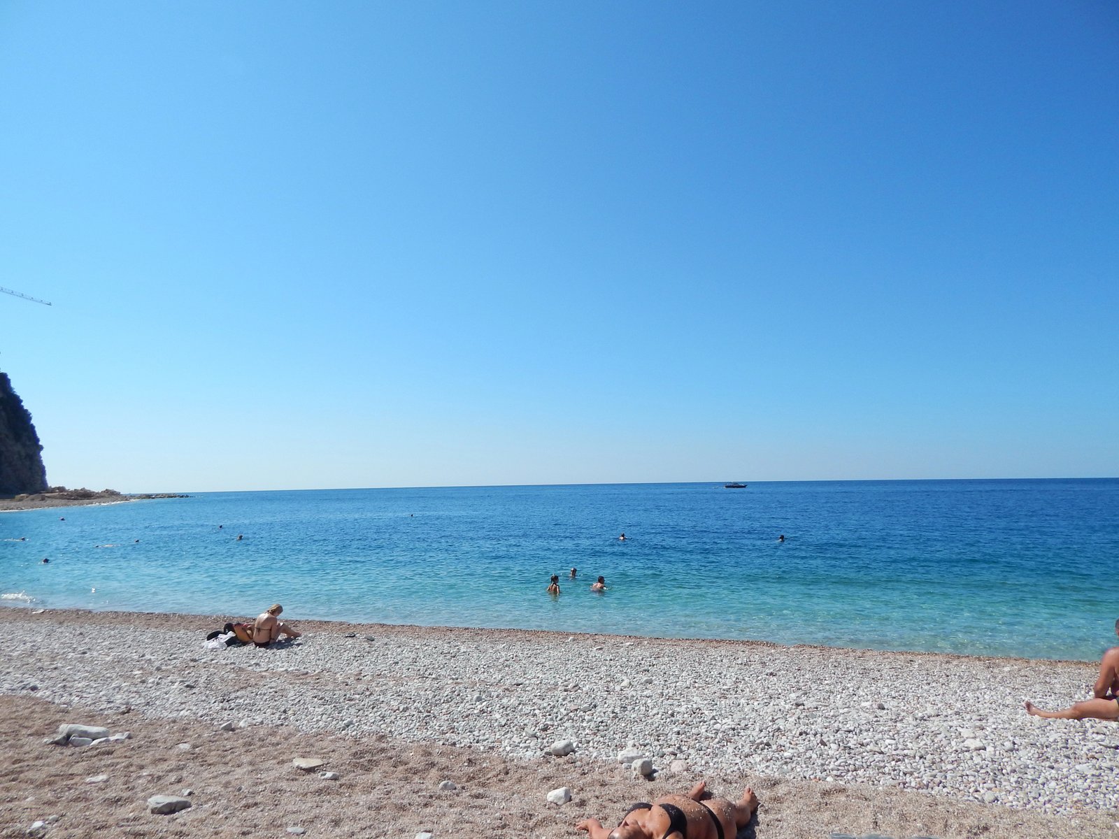 Cosa vedere a Petrovac na Moru, un borgo tra spiagge sabbiose e pini marittimi 10 spiaggia perazica do montenegro