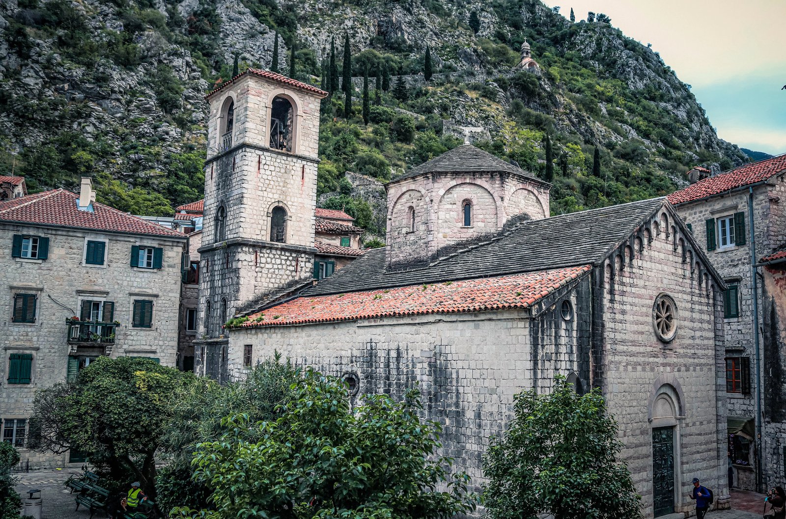 Cosa vedere a Kotor, il patrimonio UNESCO tra mura medievali, gatti randagi e le Bocche di Cattaro 12 Chiesa Santa Maria Koledata Kotor Montenegro