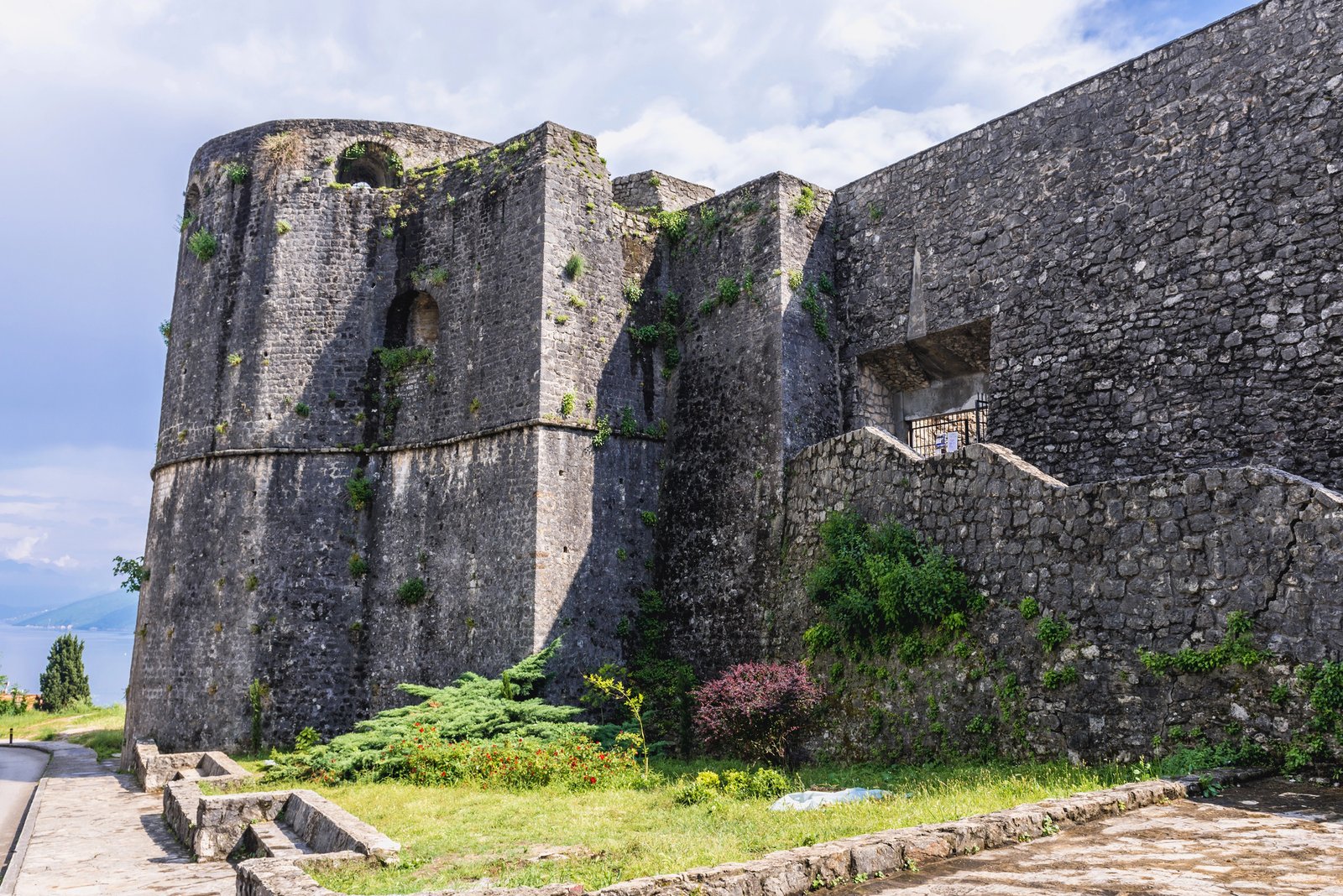 Cosa vedere a Herceg Novi, la città tra Oriente e Occidente 5 Kanli Kula Herceg Novi Montenegro