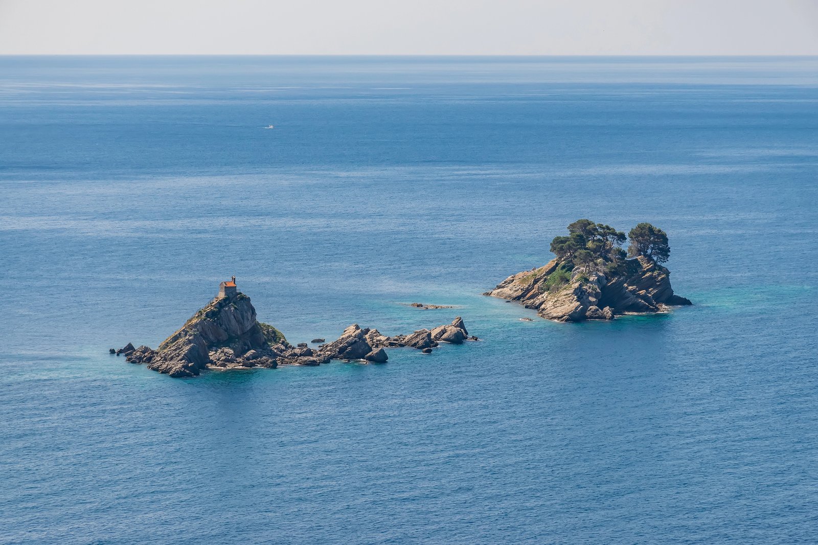 Cosa vedere a Petrovac na Moru, un borgo tra spiagge sabbiose e pini marittimi 13 Sveta Nedjelja e Katic petrovac montenegro