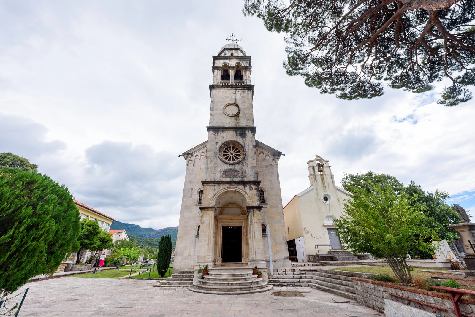 Cosa vedere a Herceg Novi, la città tra Oriente e Occidente 11 monastero savina herceg novi montenegro